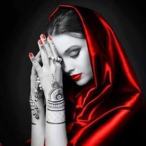 Meet your Posher, Maria